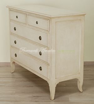 Classic style chest of drawers in solid wood with very antique lacquered finish
